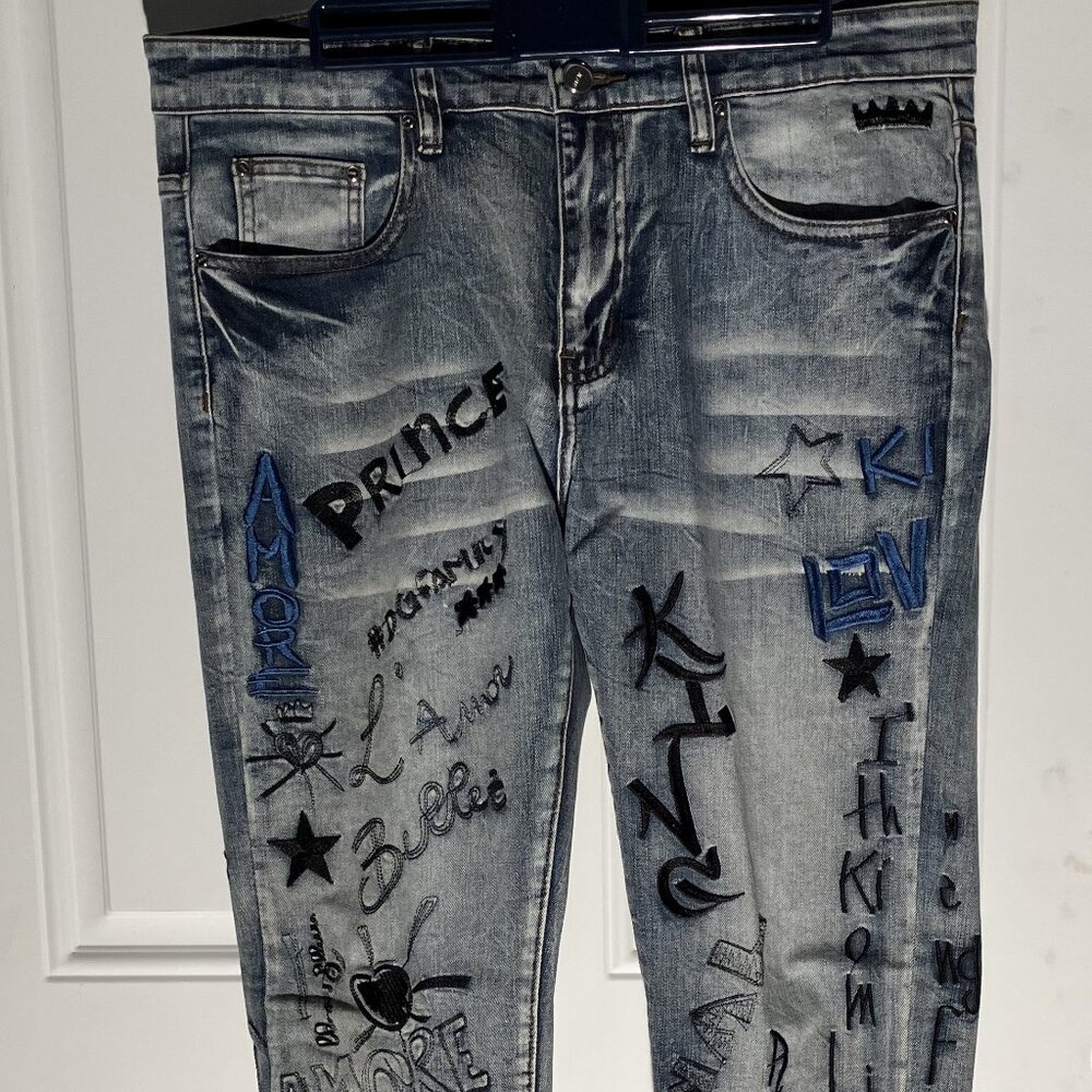 Rare Embroidered Detail Jeans NWOT Men's 34